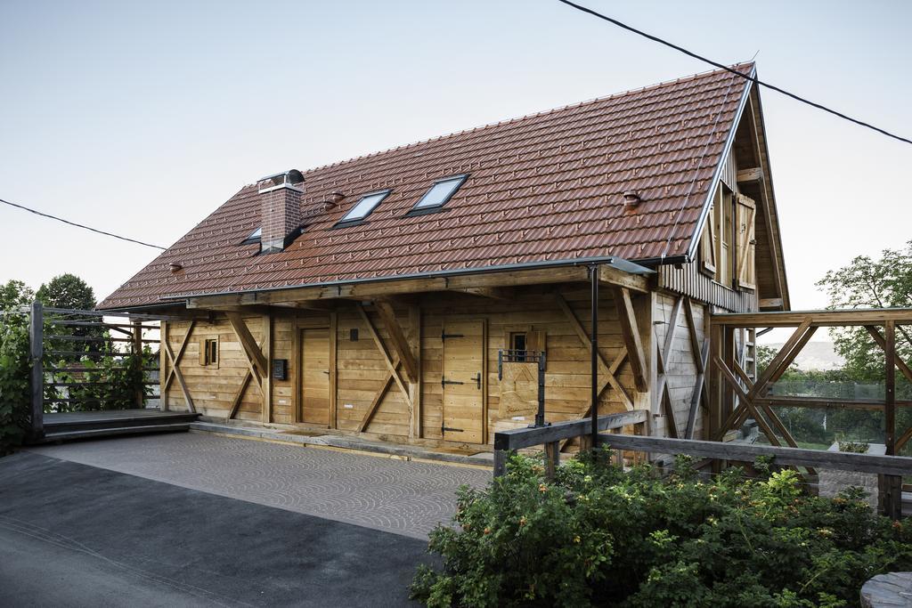 Guest House Kalska Domacija Semic Exterior photo